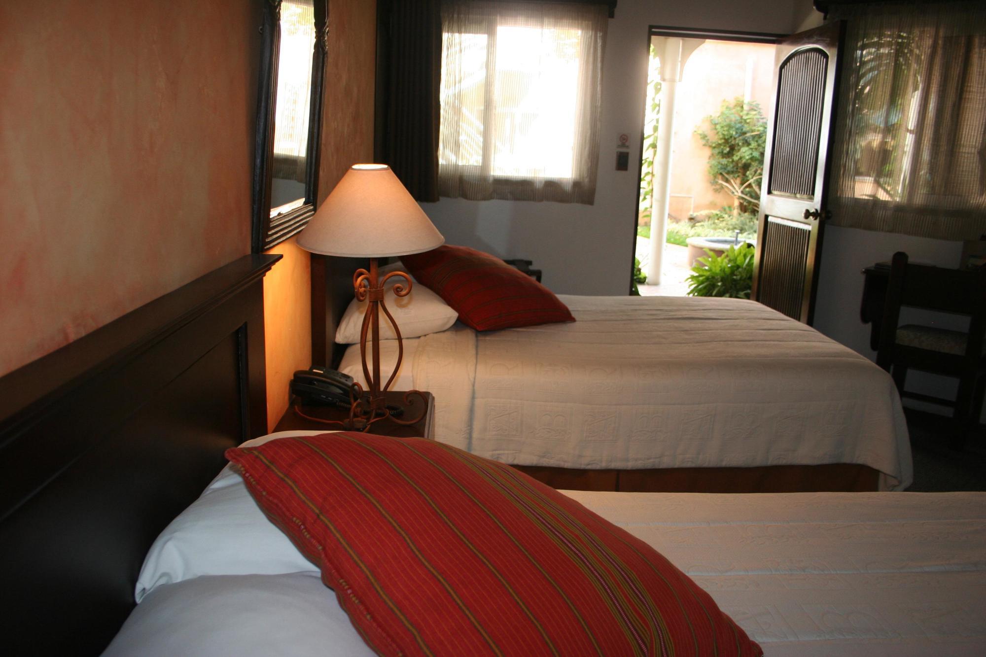 Hotel Ciudad Vieja Guatemala-Stad Buitenkant foto